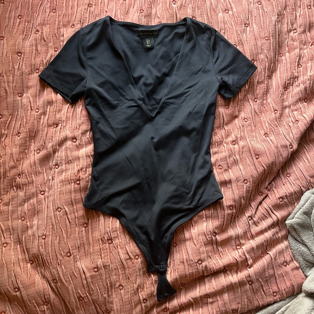 House of Harlow 1960 Black Low V Front Fitted Bodysuit